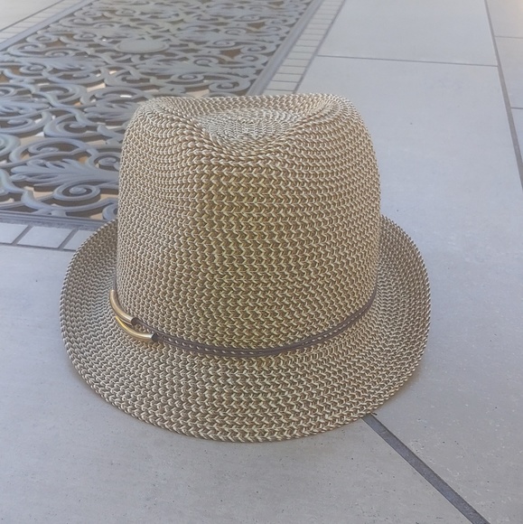 Like new ladies Nine West hat - Picture 1 of 4